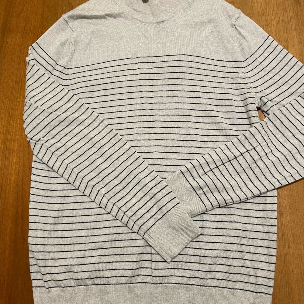 Banana Republic Light Gray Striped Crewneck Sweater